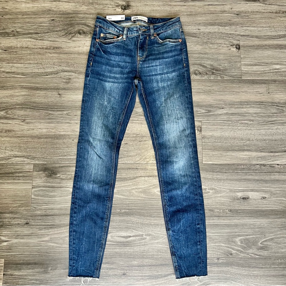 Zara The Skinny Mid Rise Jeans